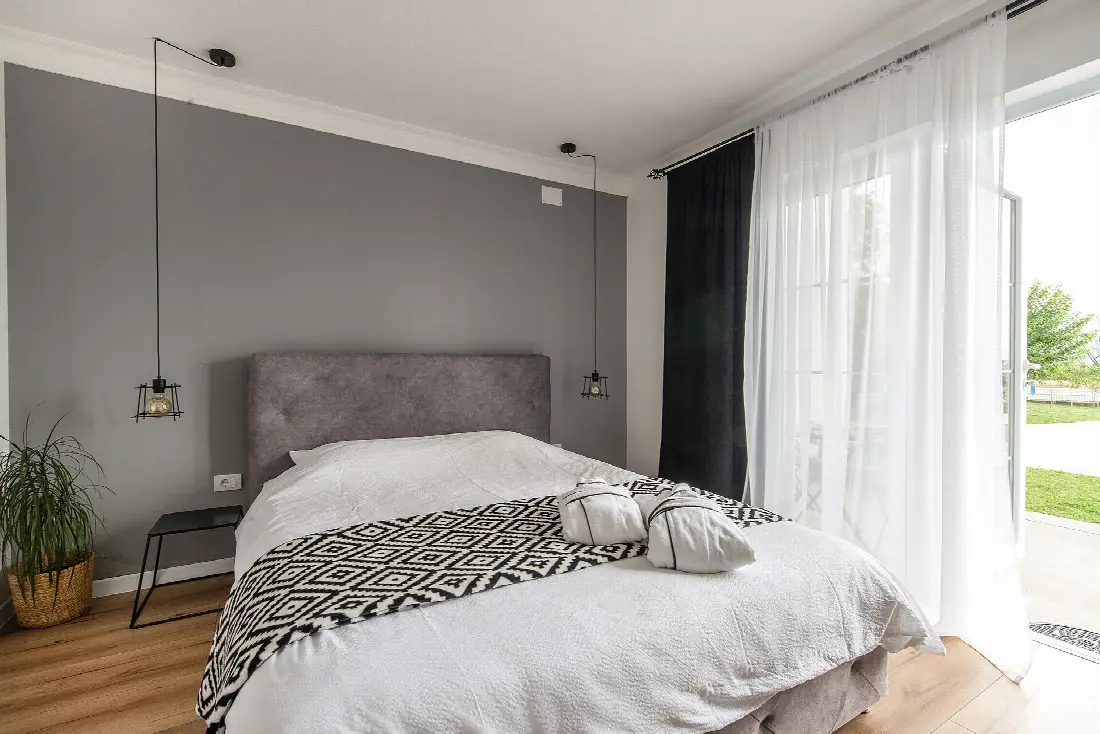 Exemplo — foto de banco de imagens. Troque pelas fotos da casa no painel.